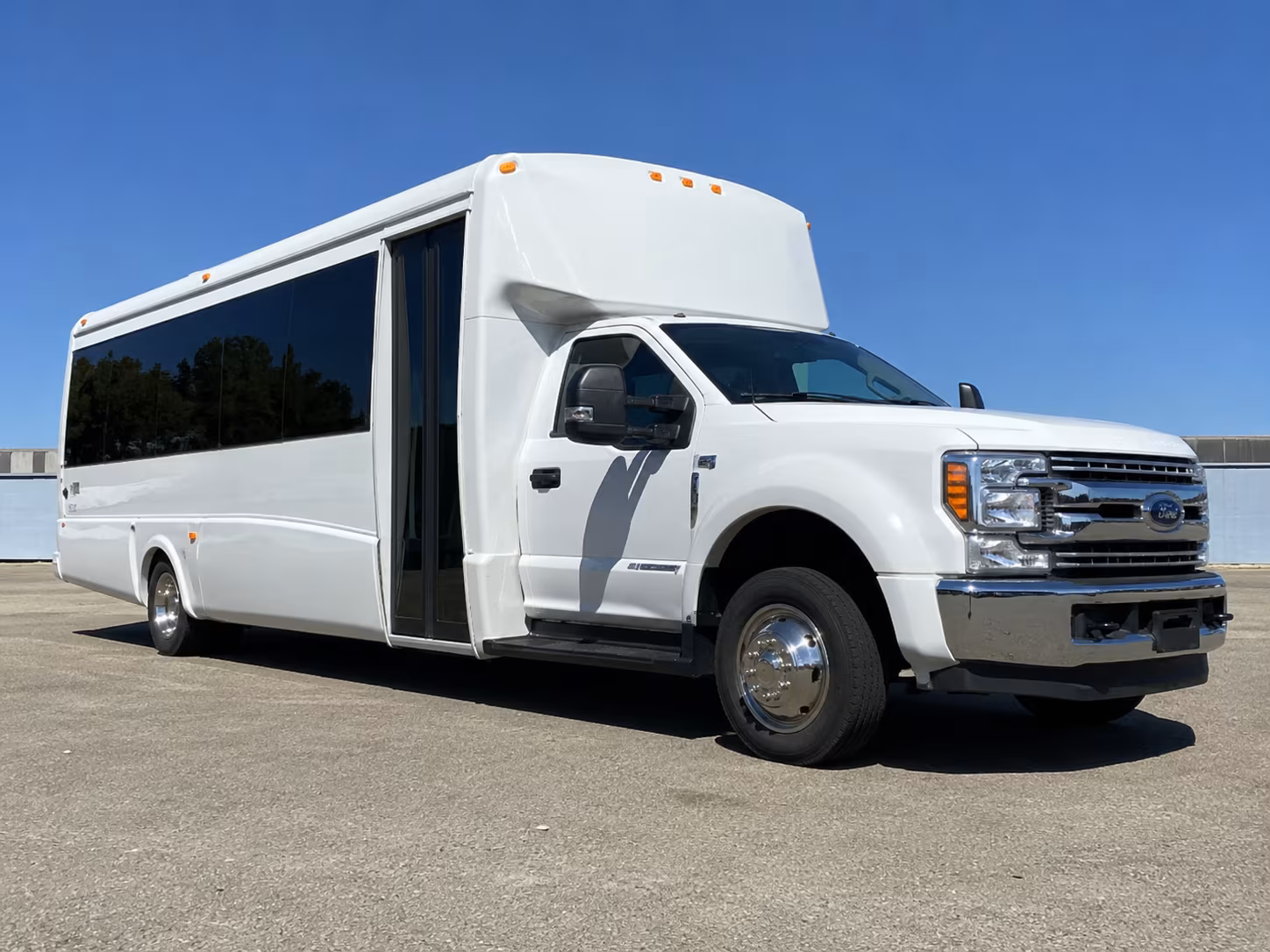charter buses for connecticut science center field trips in hartford