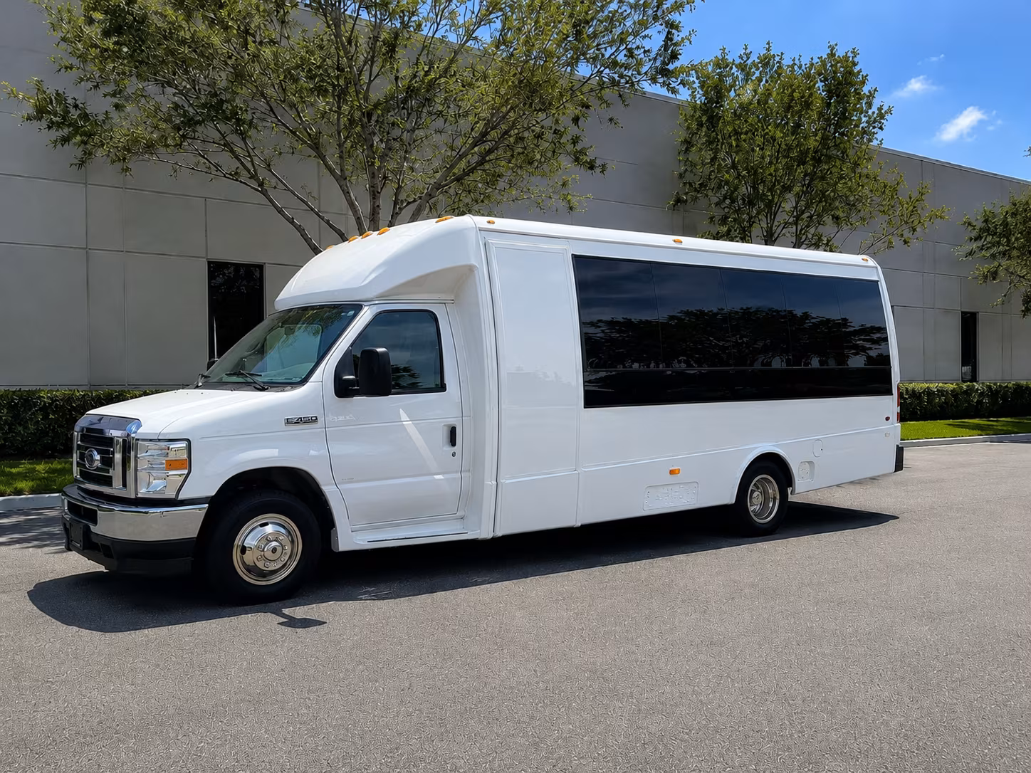 convention and conference bus rentals at the connecticut convention center