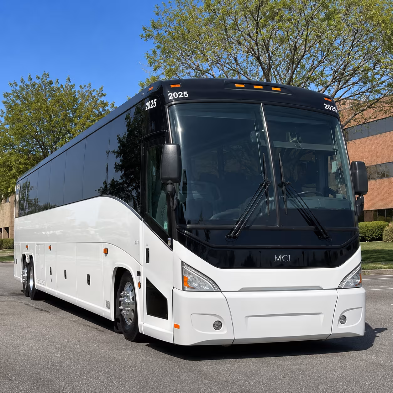 hartford charter bus rentals for downtown office commutes