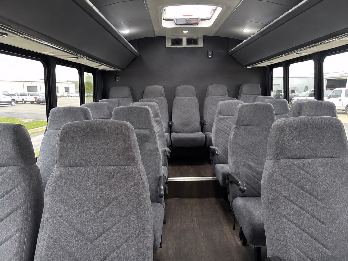 minibus rentals for hartford wedding party transportation