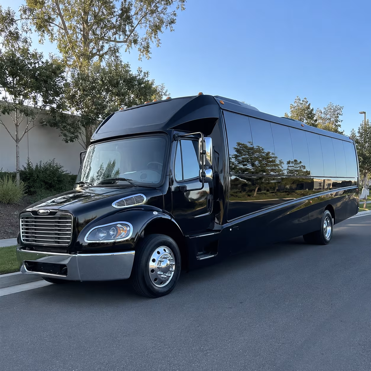 minibuses and charter buses for youth sports teams and travel groups in hartford
