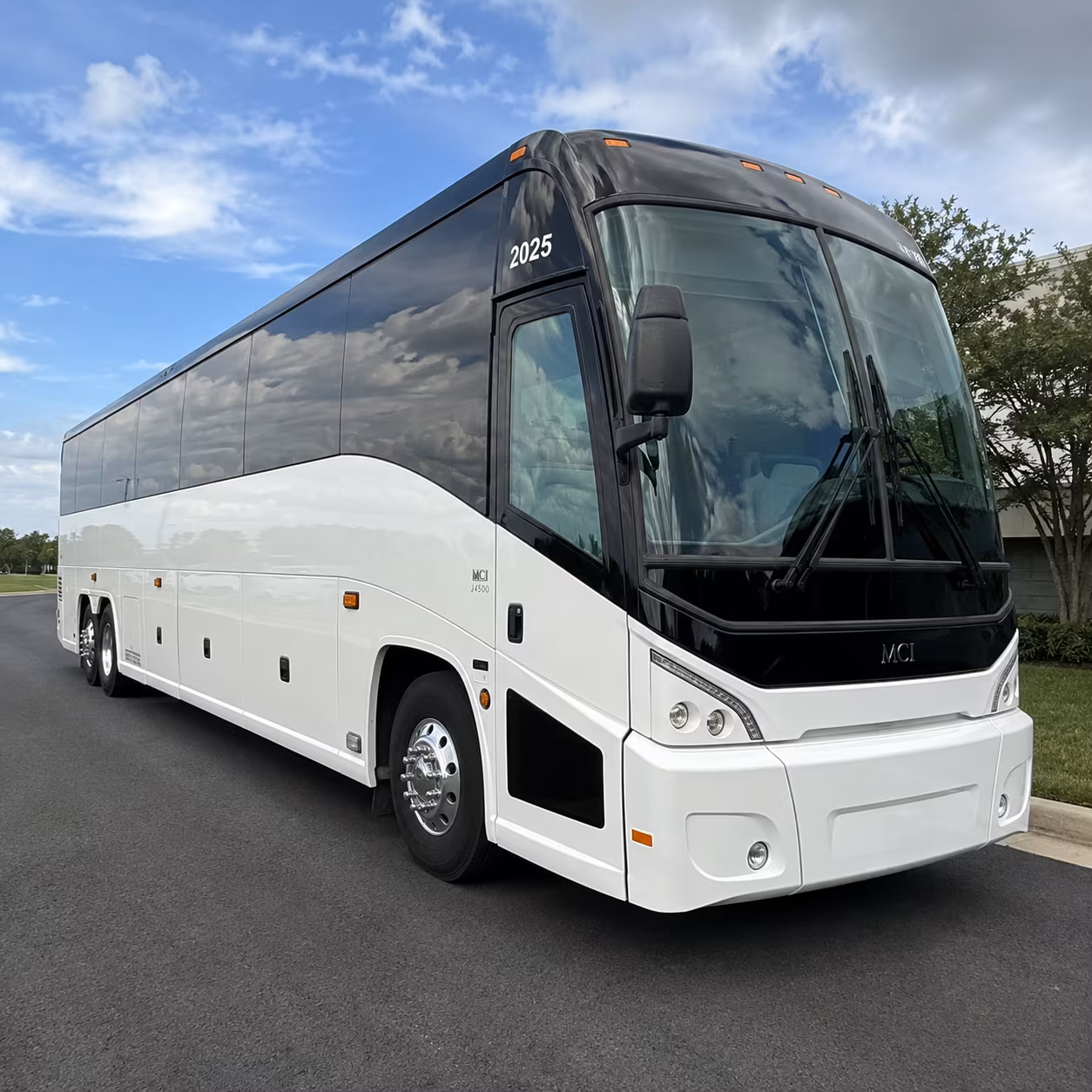 shuttle buses for hartford area warehouses and distribution centers