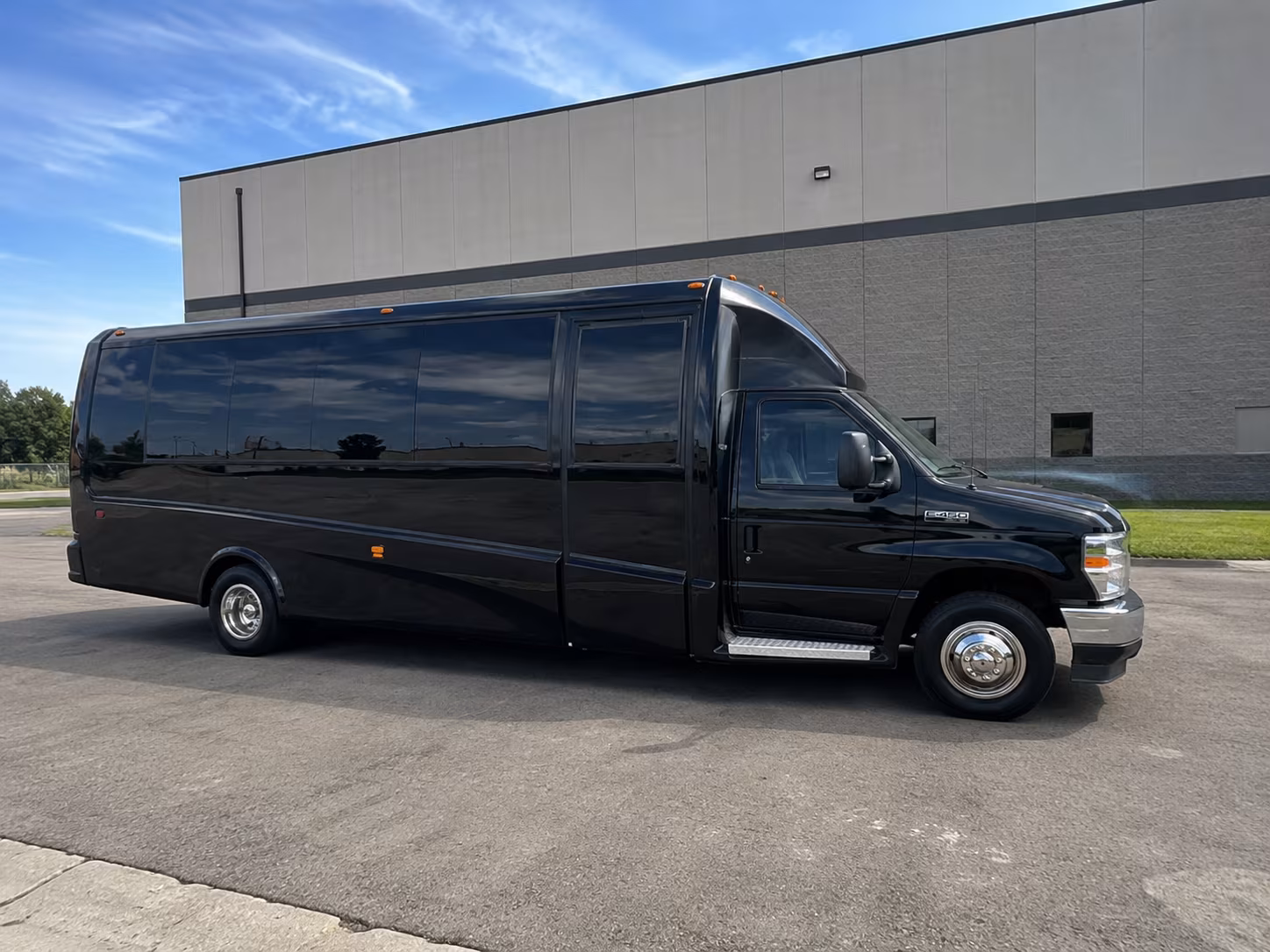 shuttle buses to mohegan sun arena and casino concert nights