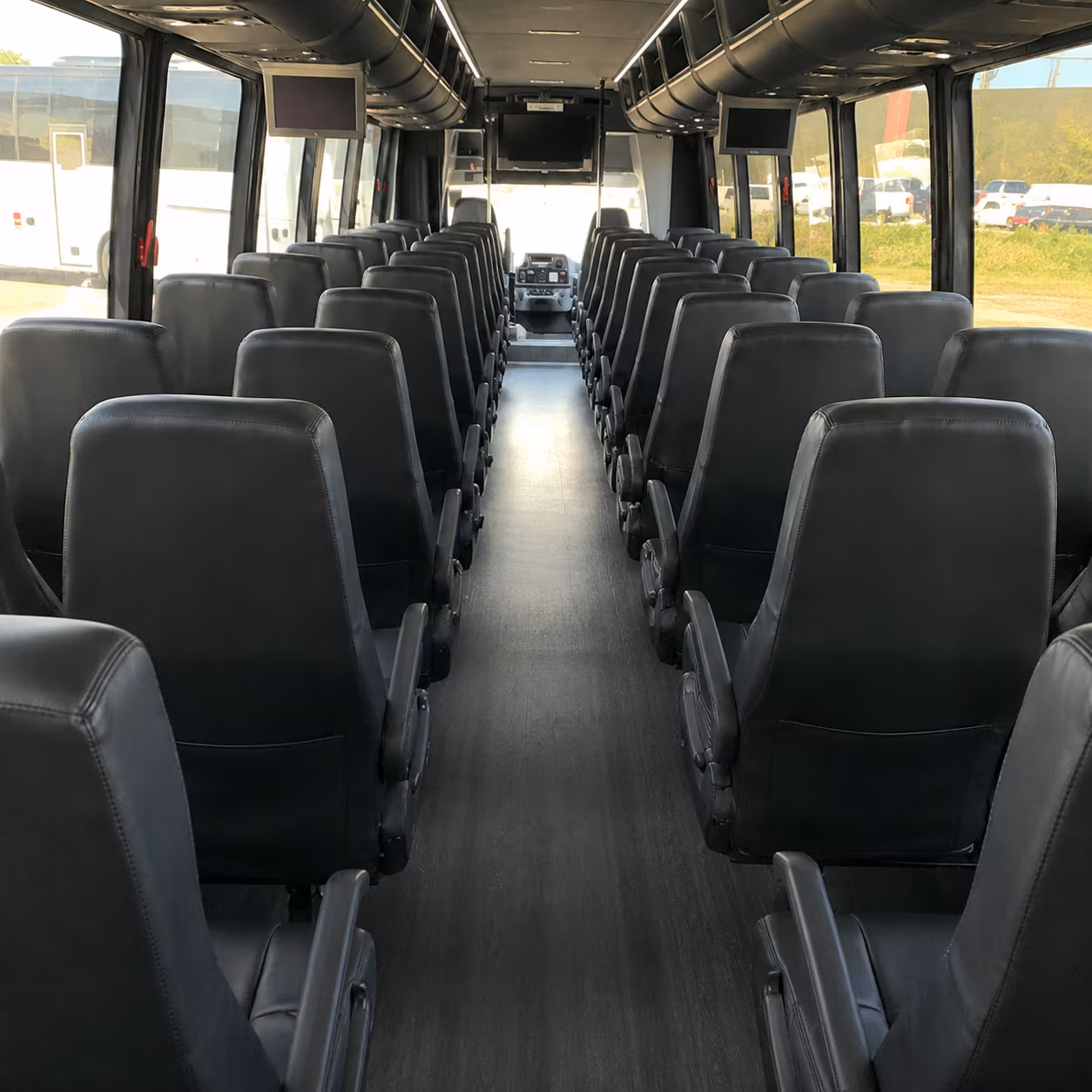 wedding guest shuttle buses between hartford hotels and your venue